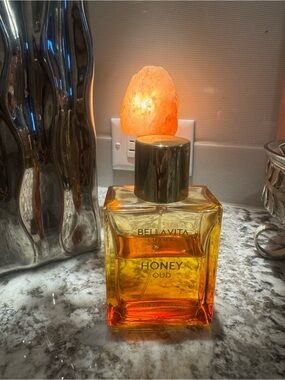 Bellavita Honey Oud Eau de Parfum - Amber/Gold